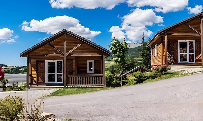 Seyne House | Entire Chalet Near Ski and Lake