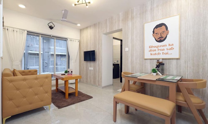 Andheri East Apartment | The Art of Comedy – Welcome Inspired Stay