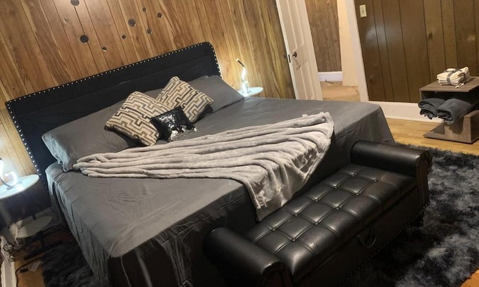 Magnolia House | Luverne St, Magnolia MN RoomB Beautiful place to visit