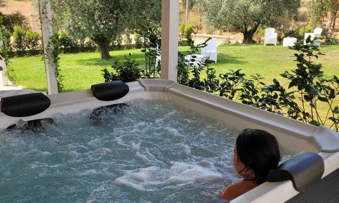 Tragliatella Apartment | Diana studio apartment, fully equipped, in a relaxing corner of greenery
