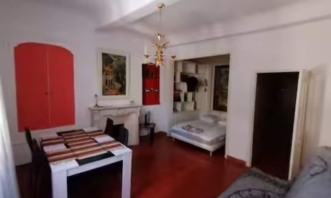 Castellane Apartment | Apartment '1st Floor' with Wi-Fi