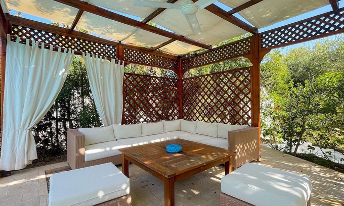 Mrezga Villa | Residence Jannet: Oasis pour 16 en bord de mer