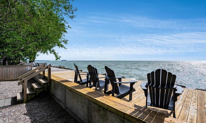 Leamington House | Drifter's Landing on Lake Erie