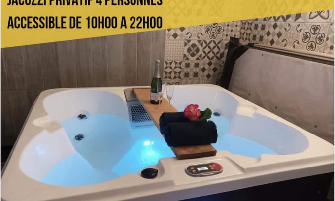 Saint-Georges-sur-Cher Apartment | Gîte La Voilerie, private jacuzzi & pool & cabin bed