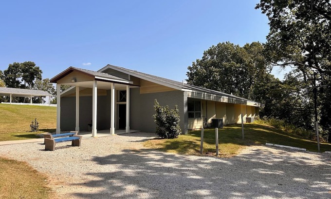 Pevely Cabin | Azaria Lodge - Sleeps up to 38 People - Keep Everyone Together as you Celebrate!