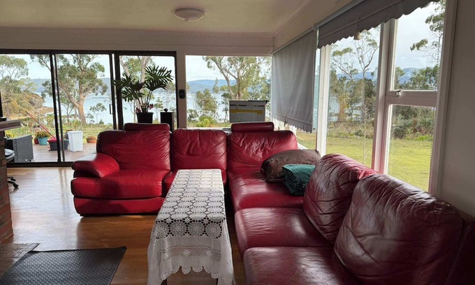 Tinderbox House | The Seaside House - A little gem by the sea