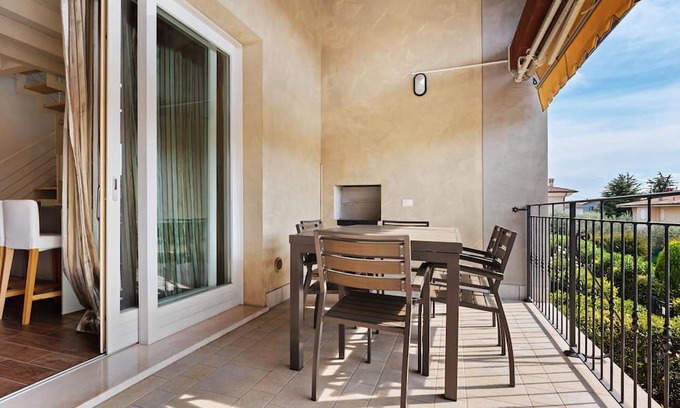 Raffa Apartment | Apartment 'Castello A Raffa' with Mountain View, Wi-Fi and Air Conditioning