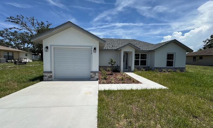 Spring Hill House | Charming 3-bedroom house in Spring Hill