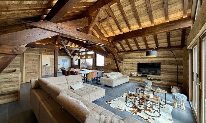 La Toussuire Ski Chalet | Chalet on the slopes with indoor pool- up to 15 guests