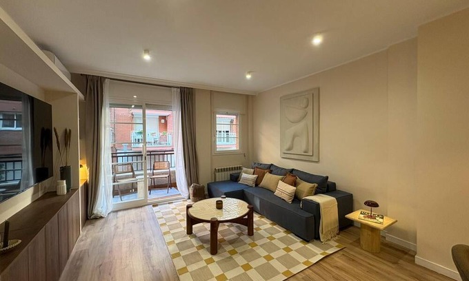El Poble-sec Apartment | Comfortable and spacious apartment in Barcelona