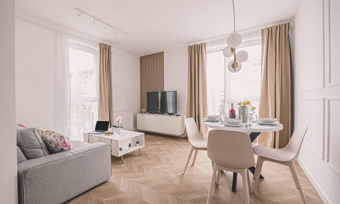 Bydgoszcz Apartment | Modern Apartment Near Old Market Square