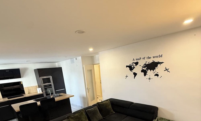 Quartier Capuche-Allies Apartment | Quiet modern 2-bedroom apartment in good location T3 Grenoble