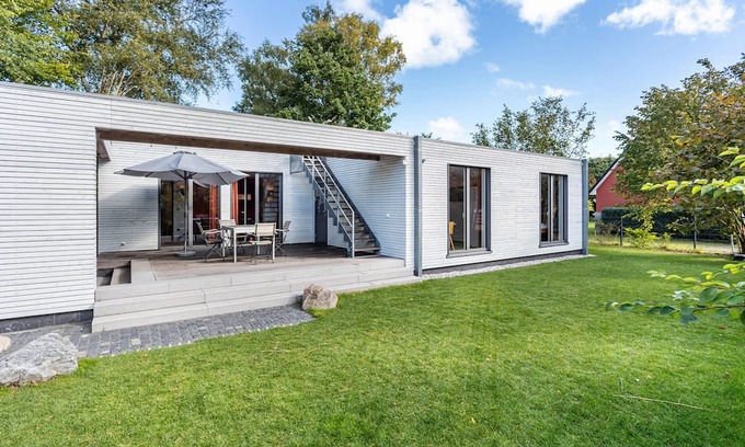 Zingst House | Holiday Home 'Börnsteen' with Private Terrace, Own Garden and Wi-Fi