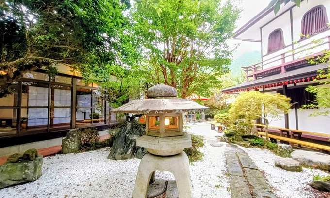 Kawazu Villa | The atmospheric appearance of a fantasy ancient capital.