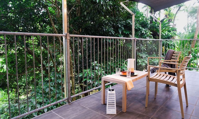 Flying Fish Point House | The Point. A rainforest and ocean view retreat