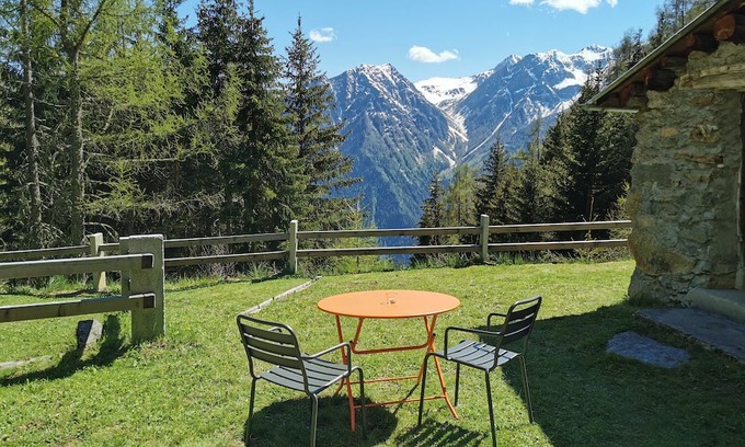 Poschiavo Cottage | Idyllically secluded Maiensäss