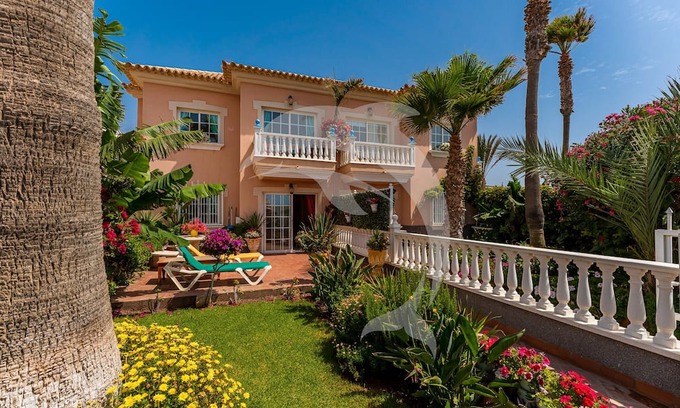 Arenas del Mar House | Vacation Home 'Bonito 101 Bedr with Private' with Shared Pool