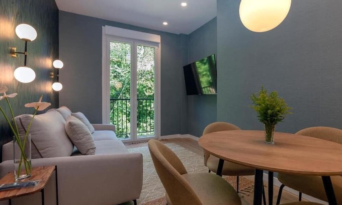 Egia Apartment | BIG Full Apart 4 ROOMS in a Centric Home Parking Included
