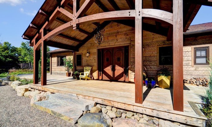 Eagle Lake Cottage | Eagle Lake Executive Retreat - Luxury Haliburton Lakefront for Extended Stays
