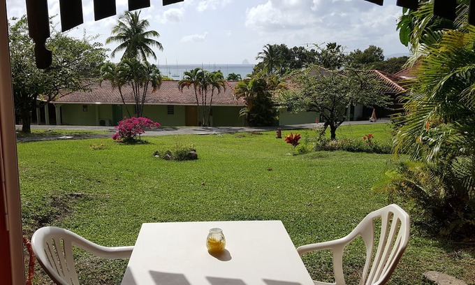Sainte-Anne Apartment | nLarge Studio,sea view,air conditioning,beach, optional swimming pool,car rental