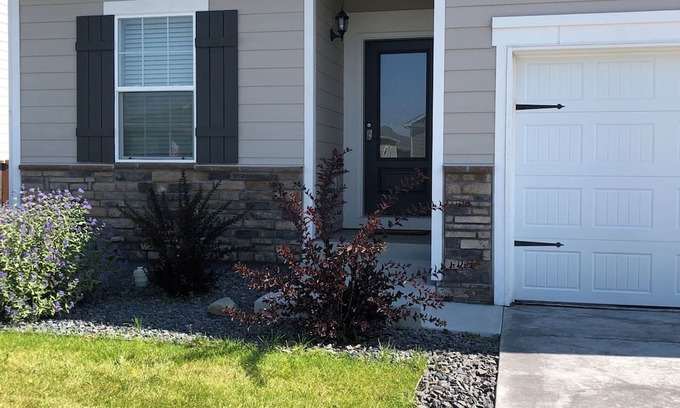 Windsor House | Lovely new construction home in Severance Colorado.