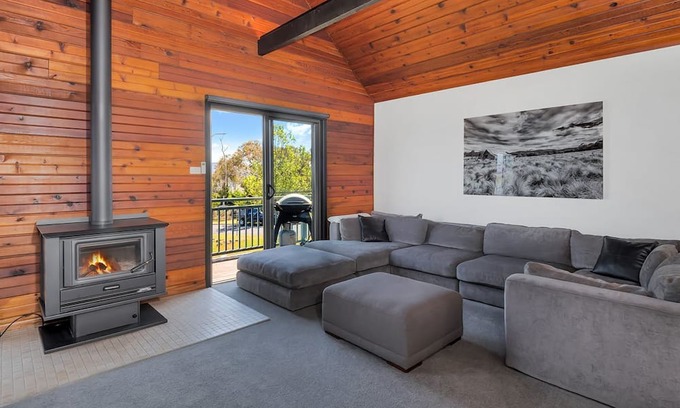 East Jindabyne Apartment | Rainbows in Jindabyne