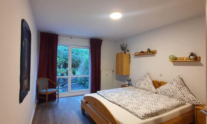 Suedvorstadt Apartment | Geräumige Ferienwohnung mit Gartenterrasse