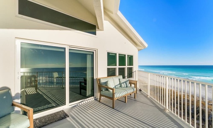 Crystal Beach House | Cabana Club C408 - Beachfront, Sleeps 12, Great Location in Destin, Free Golf