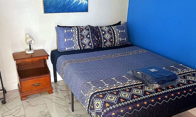 South Grant Cabin | 1 bedroom Grant-Valkaria with Wi-Fi and AC room 8