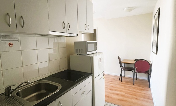 Melbourne Apartment | Central Melbourne CBD Apartment | Free Wifi