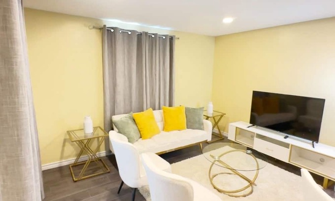 Leamington House | Foresight Chalets Carolina Woods Suite