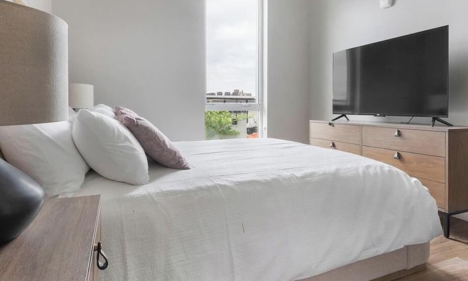 St. Louis Apartment | Landing at Expo at Forest Park - 1 Bedroom in Skinker De Baliviere