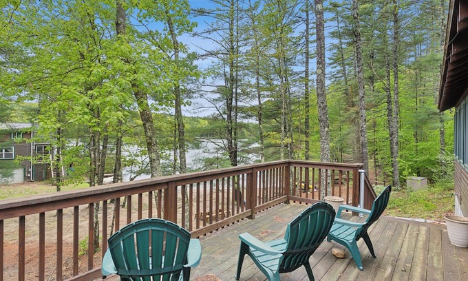 West Newfield Cabin | Balch Lakeside Lodge 3-bedroom cabin with WIFI/AC