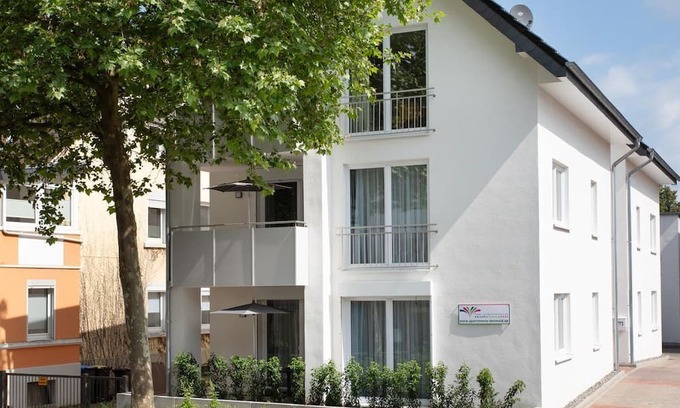 Detmold Apartment | Ferien- und Apartmenthaus am Kaiser-Wilhelm-Park - Apartment with
