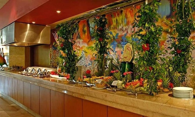 Marina Vallarta Resort | Coastal Comfort in the Mayan Palace Master Room – Vidanta Vallart
