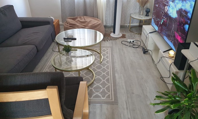 Gelsenkirchen-West Apartment | Charming Gelsenkirchen Apartment with Central Heating