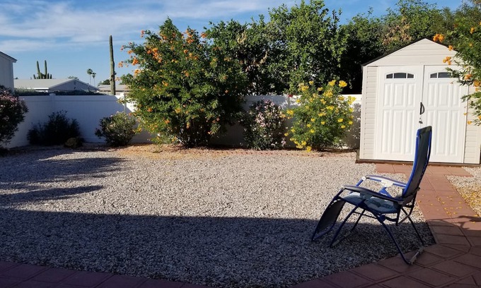 Desert Sands Golf Country House | Quiet and Nicely Decorated MH in Golf Community