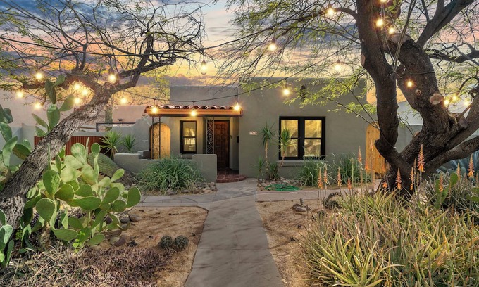 Sam Hughes House | Desert Bloom Bungalow-Historic Sam Hughes Adobe