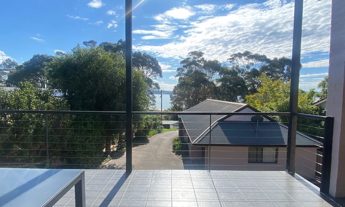 Batehaven House | 3/304 Beach Road, Batehaven