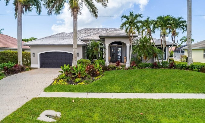 Marco Island House | Gorgeous three-bedroom + Den 2 bathroom home on the water.