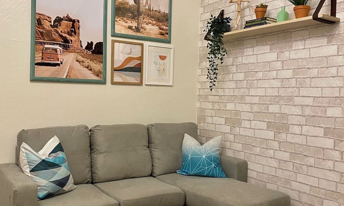 Camelback East Apartment | PHX Studio Gem - Boutique Vibes, Great Location