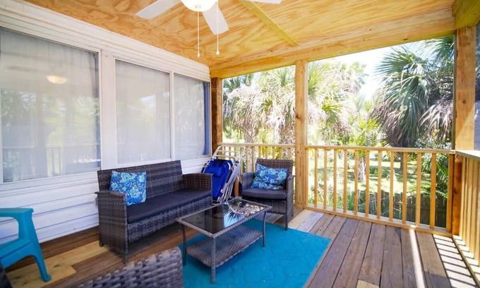 Folly Beach House | Three Little Birds! Porch + walk to the beach!