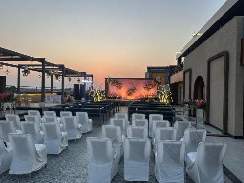 Dausa House | Pinky Hotel