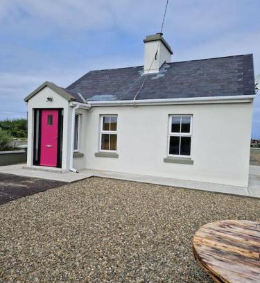Pet friendly cottage in Doolin 【 APR 2024 】 House in Doolin, Ireland