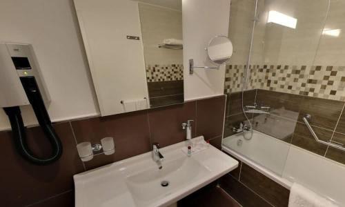 Bab Ezzouar Hotel | hotel hani