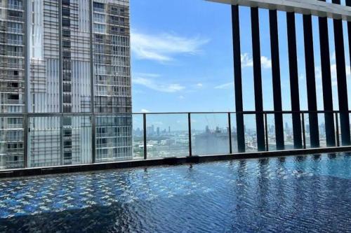 Bangkok Central Business District Apartment | 35f amazing luxury condo park 24