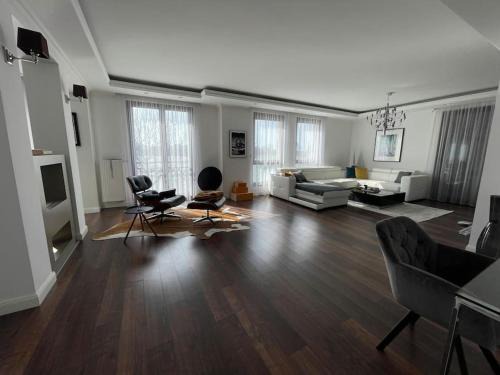 Tata Apartment | The Old Lake Suite - Tata