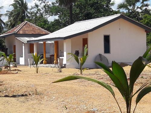 Nintavur Resort | Half Moon Beach Resort